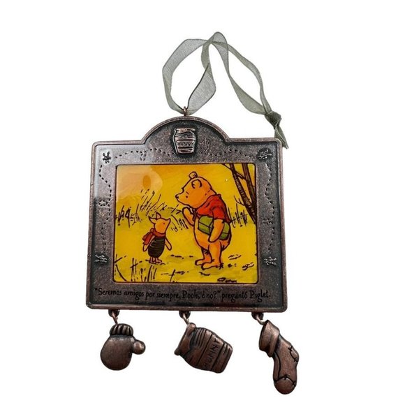 Disney Hallmark Christmas Ornament Winnie The Pooh Spanish Navidad 2004 - Picture 1 of 10